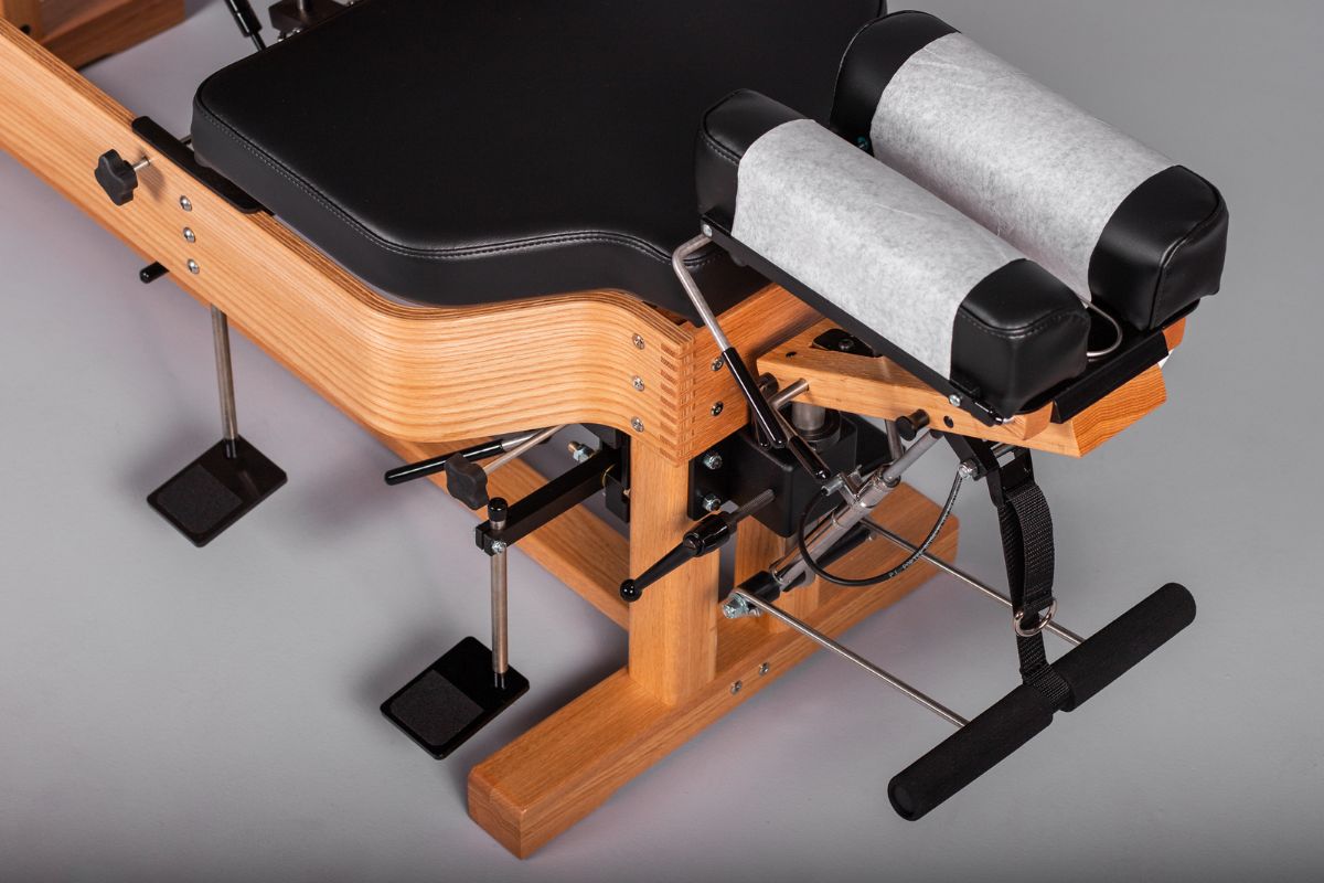 500 Stationary Chiropractic Table Closeup