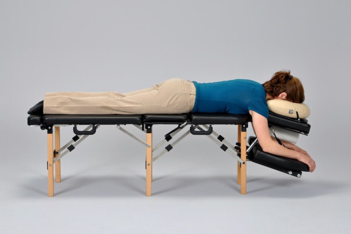 Thuli Sport Portable Chiropractic Table with patient