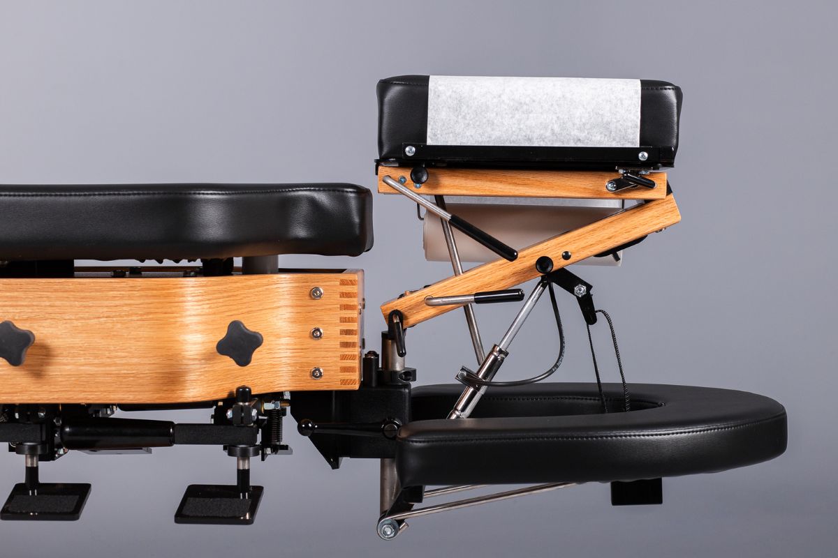 550 Elevation Chiropractic Table Closeup - Thuli